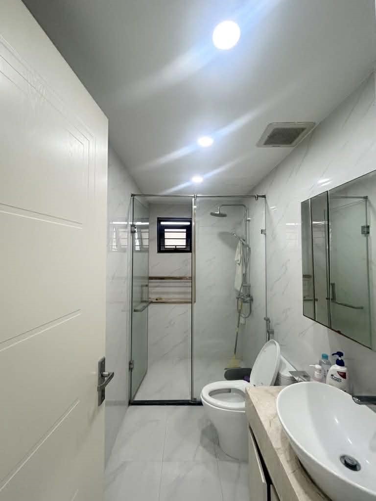 B.Á.N NHÀ CÁCH HỒ PHƯƠNG MAI 20m_65m2_7T THANG MÁY MT RỘNG_NGÕ THÔNG Ô TÔ_KINH DOANH ĐỈNH_2x tỷ